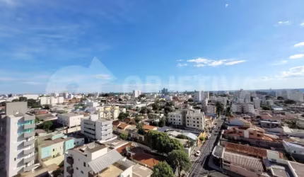 Cobertura à venda, 4 quartos, 1 suíte, 2 vagas, SARAIVA - UBERLANDIA/MG