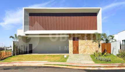 Casa em Condomínio à venda, 4 quartos, 4 suítes, 4 vagas, CONDOMÍNIO GOLDEN VILLAGE - UBERLANDIA/MG
