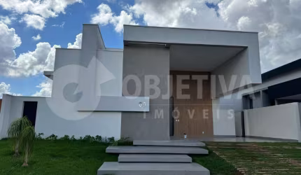 Maravilhosa Casa a venda no condomínio Alphaville 2 em Uberlândia