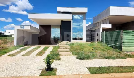 Casa em Condomínio à venda, 3 quartos, 3 suítes, 4 vagas, Tamboré Uberlândia - UBERLANDIA/MG