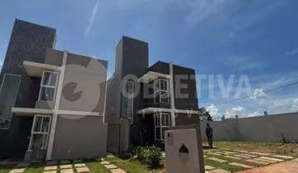 Maravilhoso sobrado novo a venda no Condomínio Alto Paradiso em Uberlândia