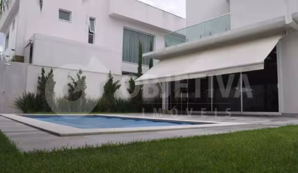 Sobrado Espetacular no Condomínio Gávea Paradiso em Uberlândia: Luxo, Conforto e Versatilidade em um Único Lugar