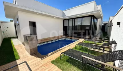 Descubra o conforto e a elegância nesta magnífica residência situada no exclusivo condomínio fechado Varanda Sul