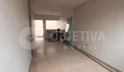 Charme e Conforto: Casa à Venda no Bairro São Jorge em Uberlândia