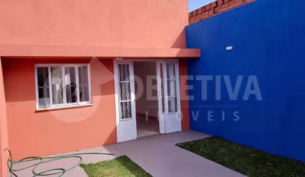 Casa à venda, 2 quartos, 1 suíte, 1 vaga, LARANJEIRAS - UBERLANDIA/MG