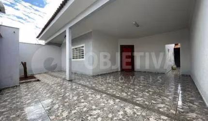 Excelente casa a venda localizada no Bairro Gravatas em Uberlândia