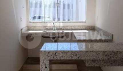 Excelente casa a venda no bairro Granada em Uberlândia