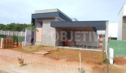 Casa em Condomínio à venda, 3 quartos, 1 suíte, 2 vagas, CONDOMÍNIO RAROS ALTO UMUARAMA - UBERLANDIA/MG