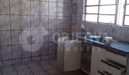 Casa à venda, 2 quartos, 1 suíte, 2 vagas, JARDIM CANAA - UBERLANDIA/MG