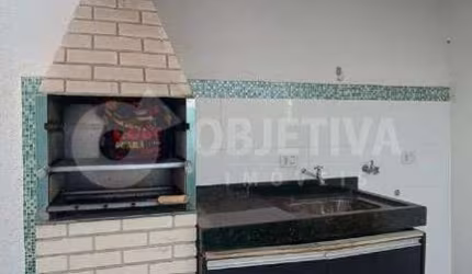 Ótimo sobrado disponível para venda em condomínio fechado no bairro TUBALINA - próximo ao Praia Clube