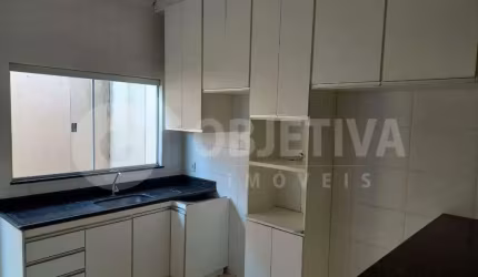 Casa à venda, 2 quartos, 1 suíte, 1 vaga, JARDIM HOLANDA - UBERLANDIA/MG