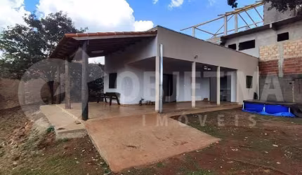 Rancho à venda, 2 quartos, 11 vagas, Condomínio Miranda 2000 - UBERLANDIA/MG