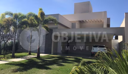 EXCLUSIVA CASA DE ALTO PADRÃO EM CONDOMÍNIO FECHADO - VILLA DOS IPÊS - UBERLÂNDIA