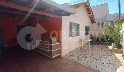 Casa à venda, 7 quartos, 2 vagas, SANTA MONICA - UBERLANDIA/MG