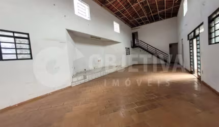 Galpão à venda, 2 vagas, SANTA MONICA - UBERLANDIA/MG