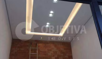 Casa à venda, 2 quartos, 1 suíte, 2 vagas, LARANJEIRAS - UBERLANDIA/MG