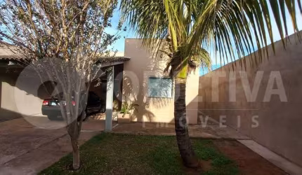 Casa à venda, 2 quartos, 2 vagas, MORUMBI - UBERLANDIA/MG