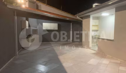 Casa à venda, 3 quartos, 1 suíte, 4 vagas, JARDIM KARAIBA - UBERLANDIA/MG