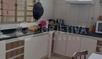 Casa à venda, 3 quartos, 2 vagas, LUIZOTE DE FREITAS - UBERLANDIA/MG
