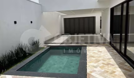 Casa à venda, 3 quartos, 3 suítes, 2 vagas, NOVO MUNDO - UBERLANDIA/MG