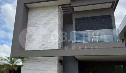 Belíssima e exclusiva casa de alto padrão em condomínio fechado na zona sul de Uberlândia