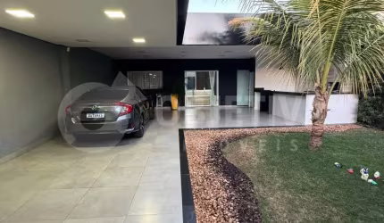 Casa à venda, 3 quartos, 1 suíte, 2 vagas, GRANADA - UBERLANDIA/MG