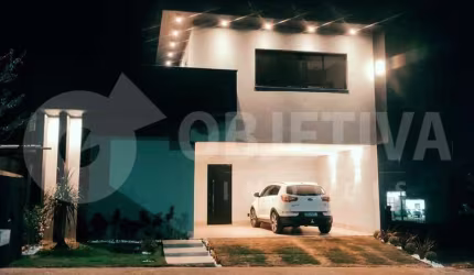 Casa em Condomínio à venda, 3 quartos, 1 suíte, 3 vagas, CONDOMÍNIO RAROS ALTO UMUARAMA - UBERLANDIA/MG