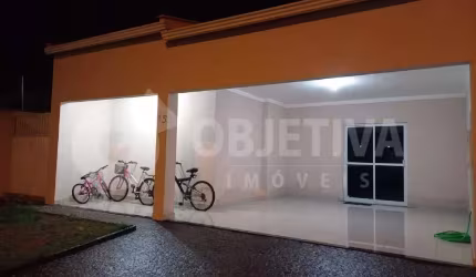 Casa em Condomínio à venda, 3 quartos, 1 suíte, 3 vagas, JARDIM HOLANDA - UBERLANDIA/MG