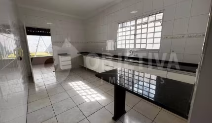Casa à venda, 3 quartos, 1 suíte, 3 vagas, JARDIM BRASILIA - UBERLANDIA/MG