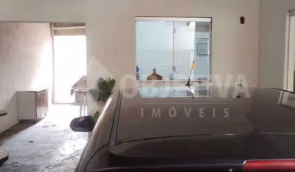 Casa à venda, 4 quartos, 1 suíte, 2 vagas, PANORAMA - UBERLANDIA/MG