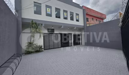 Excelente imóvel comercial em avenida comercial principal do bairro Roosevelt