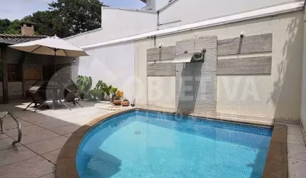 Linda Casa térrea no condomínio Royal Park disponível para compra