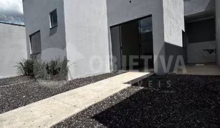 Casa à venda, 2 quartos, 1 suíte, 2 vagas, SHOPPING PARK - UBERLANDIA/MG