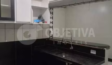 Casa à venda, 3 quartos, 1 suíte, 2 vagas, JARDIM DAS PALMEIRAS - UBERLANDIA/MG