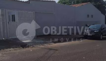 Casa à venda, 6 quartos, 1 suíte, 5 vagas, LAGOINHA - UBERLANDIA/MG
