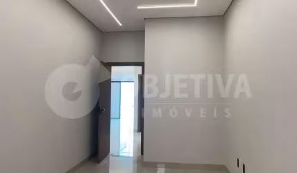 Casa à venda, 2 quartos, 1 suíte, 2 vagas, JARDIM HOLANDA - UBERLANDIA/MG