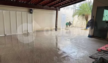 Casa à venda, 3 quartos, 1 suíte, 2 vagas, JARDIM HOLANDA - UBERLANDIA/MG