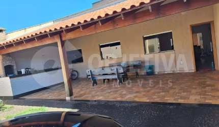 Casa à venda, 3 quartos, 1 suíte, 4 vagas, NEW GOLDEN VILLE - UBERLANDIA/MG