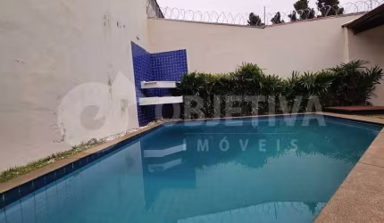 Casa à venda, 4 quartos, 2 suítes, 4 vagas, JARDIM KARAIBA - UBERLANDIA/MG