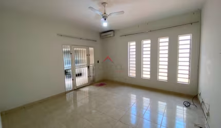 CASA - LOCAÇÃO - CENTRO