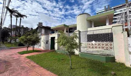 Terreno/casa - imóvel ZR4  com 850 m² - Bacacheri - Curitiba