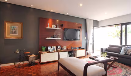 Apartamento com 3 quartos à venda em Moema - SP