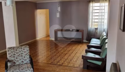 Casa com 3 quartos à venda ou para locação em Bela Vista - SP