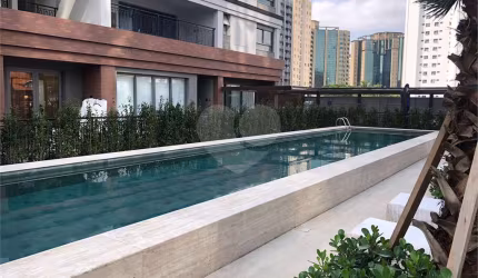 Apartamento com 3 quartos à venda em Moema - SP