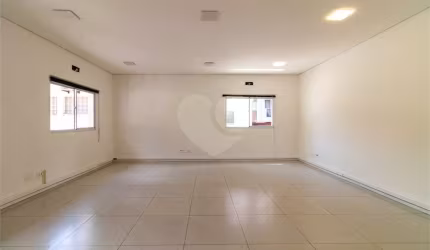 Casa à venda ou para locação em Pinheiros - SP