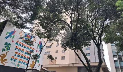 Prédio inteiro à venda ou para locação em Bela Vista - SP