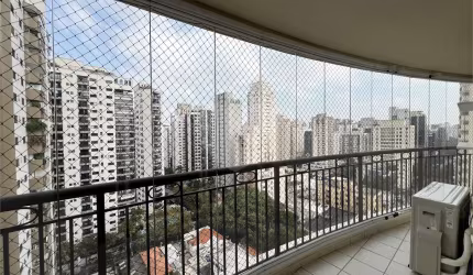 Apartamento com 2 quartos à venda em Moema - SP