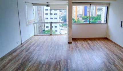 Apartamento com 4 quartos à venda ou para locação em Moema - SP