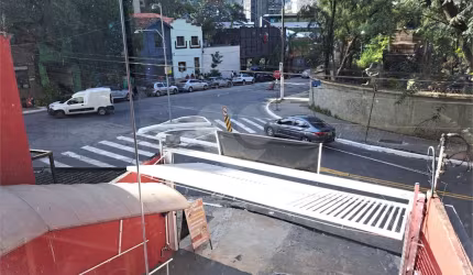 Sobrado com 4 quartos à venda ou para locação em Higienópolis - SP