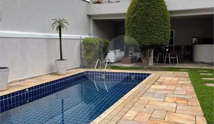 Sobrado com 4 quartos à venda em Bela Aliança - SP